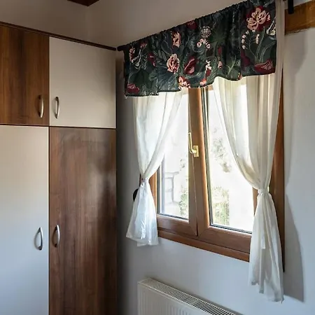 House Demetra أستريس