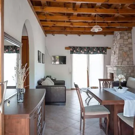 House Demetra شقة أستريس